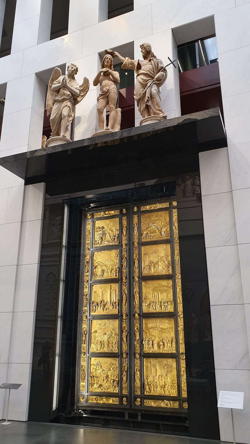 la porta del paradiso di lorenzo ghiberti con le dieci formelle dorate