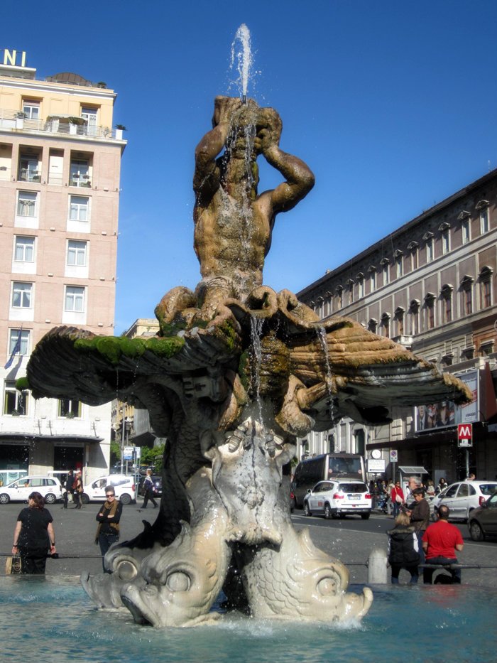 barberini fontana del tritone 4