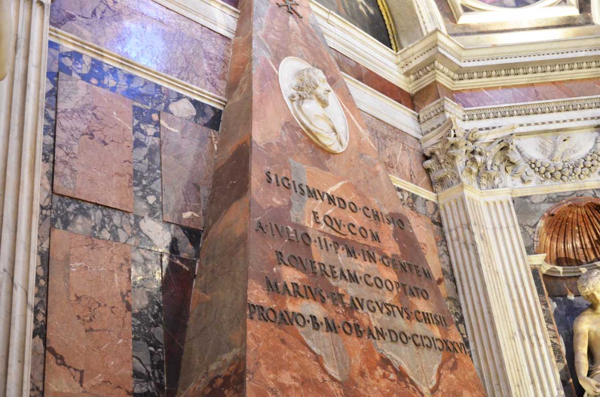 Tomba nella cappella Chigi