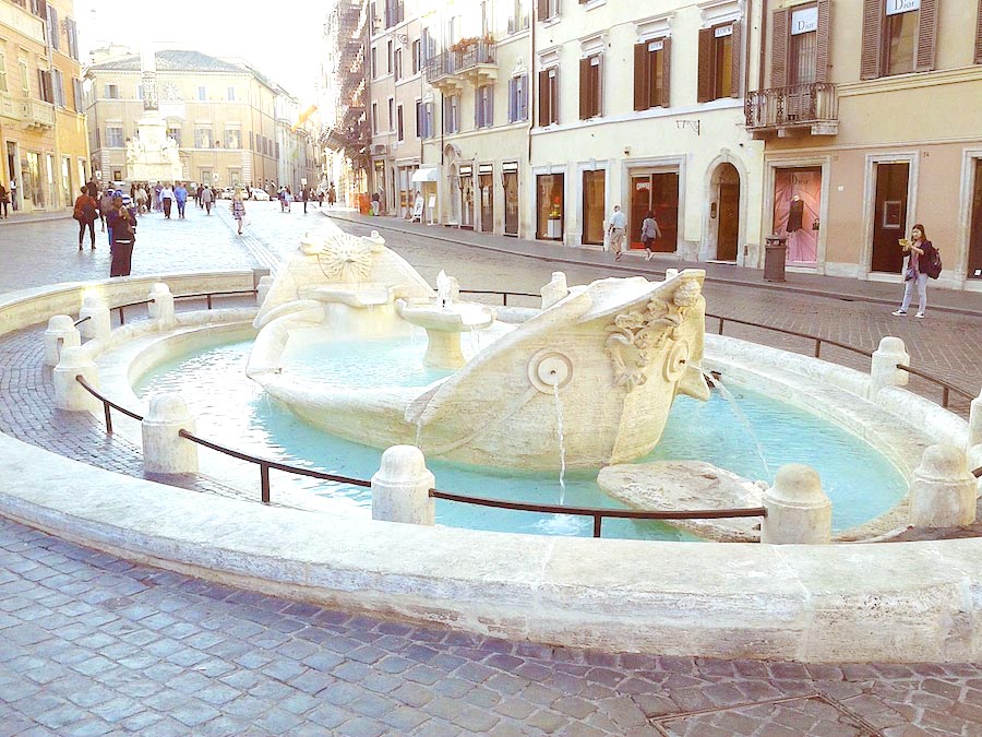 la barcaccia di piazza di spagna di bernini