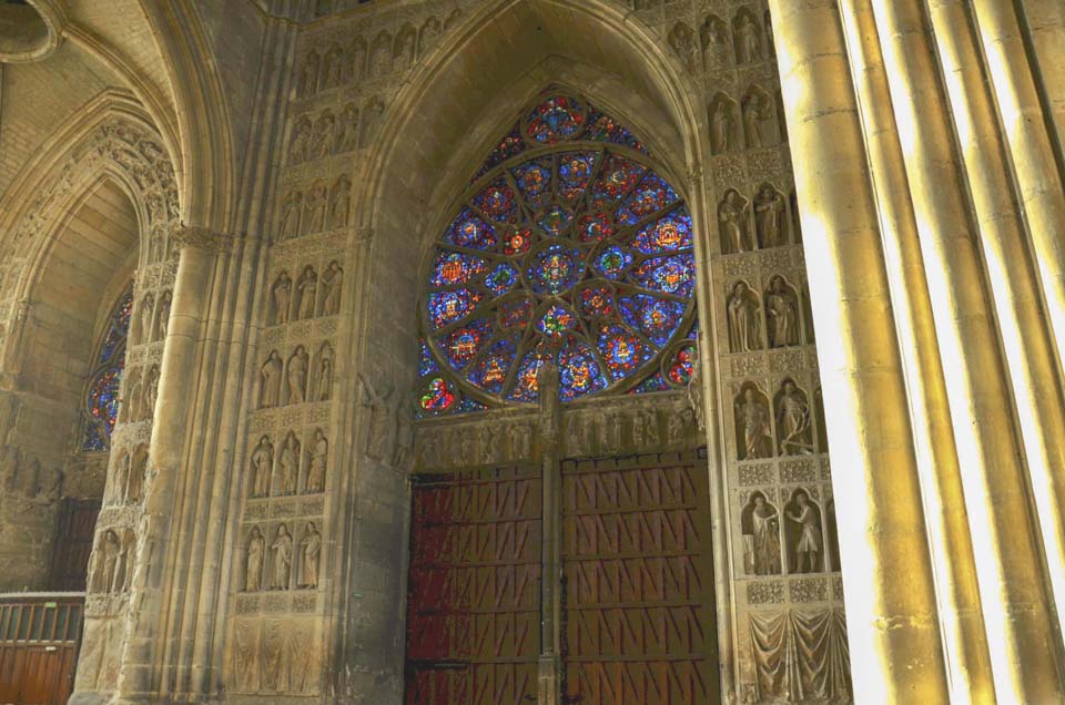 cosa vedere a reims in un giorno cattedrale interno