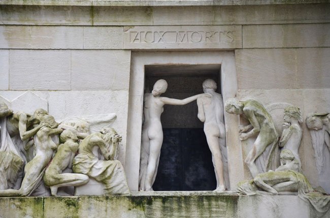 the monument to the dead at the Père-Lachaise cemetery in Paris