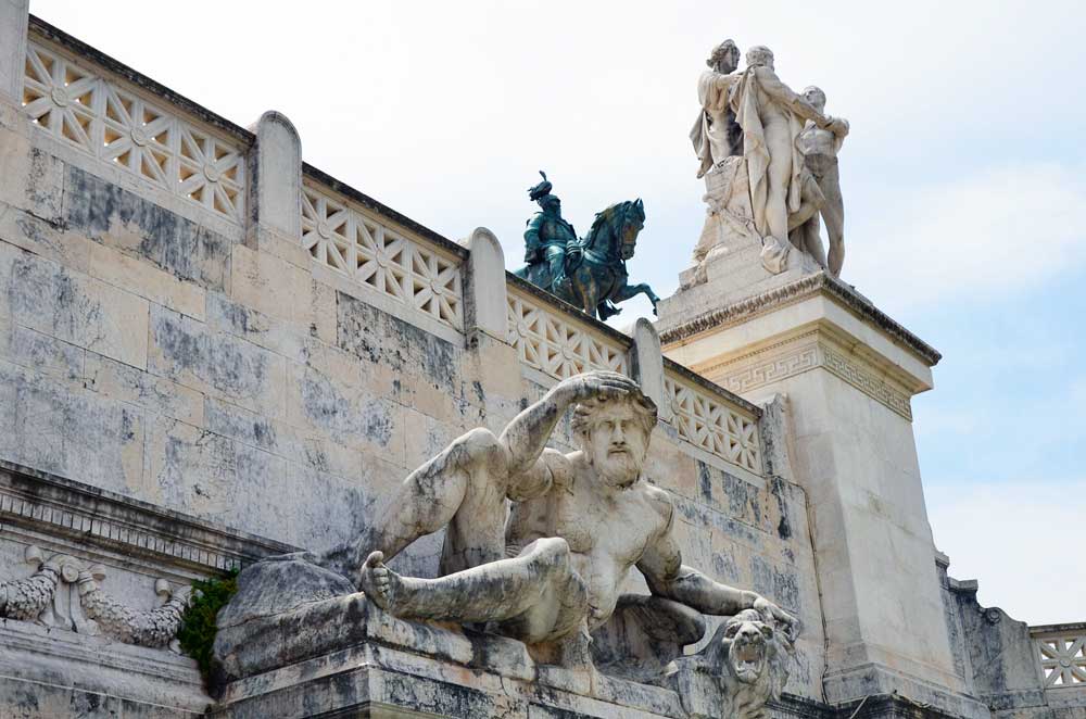 détail d'une fontaine du Vittoriano