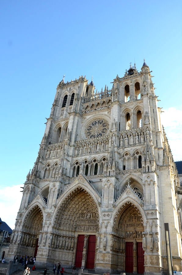 facciata della cattedrale di amiens