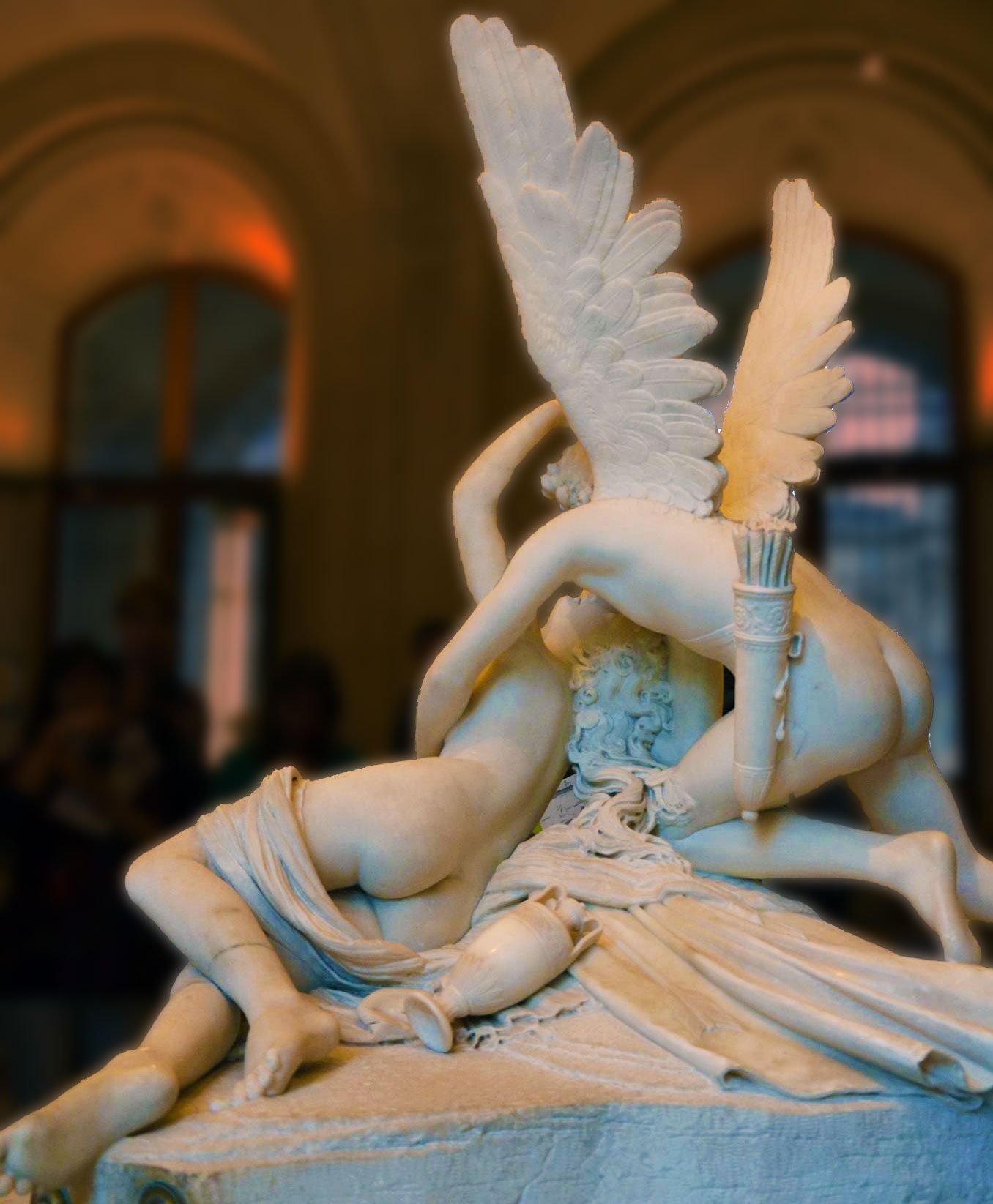 amore e psiche di canova visto di lato
