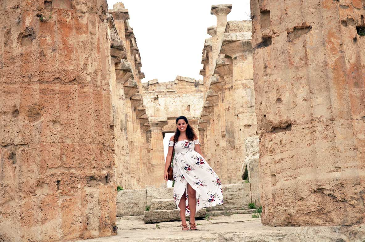 All'interno del tempio di Poseidone a Paestum
