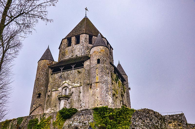 provins tour caesar