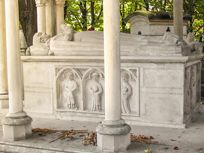 the tomb of Abelard and Héloïse at Père-Lachaise