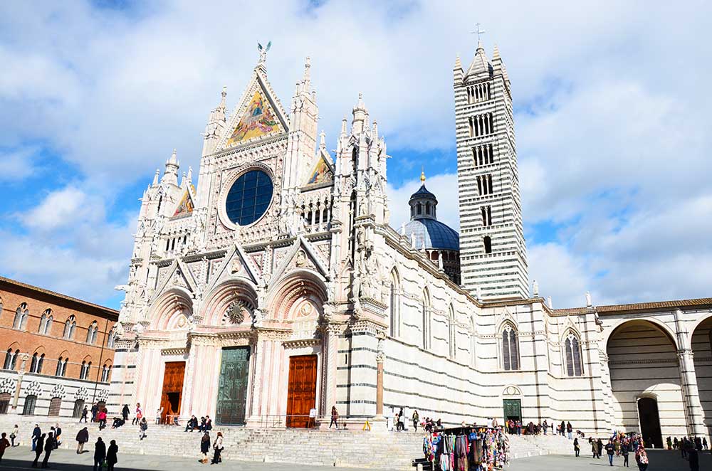 Il duomo di siena dall'esterno