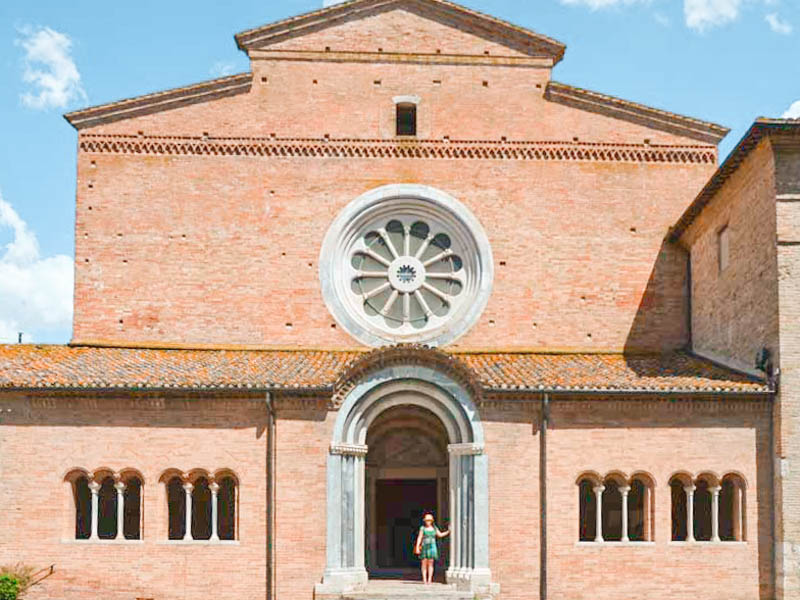 abbadia di fiastra facciata